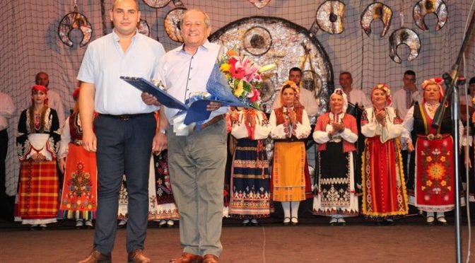 С авторски спектакъл хореографът Румян Занев отпразнува две годишнини