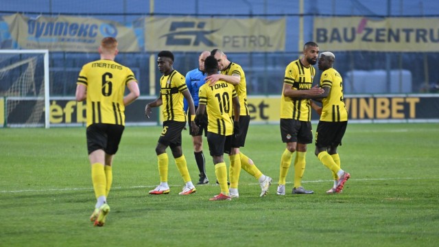 Ботев (Пловдив) открива сезона в Първа лига